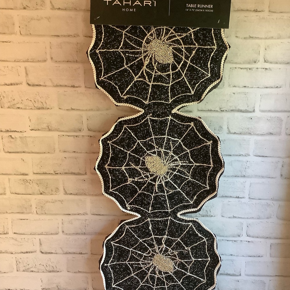TAHARI HOME 14x72 Beaded Embroidered Spider Web Halloween Table Runner